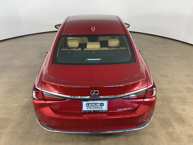 Used 2025 Lexus ES 300h 300h w/ Premium Package image 11