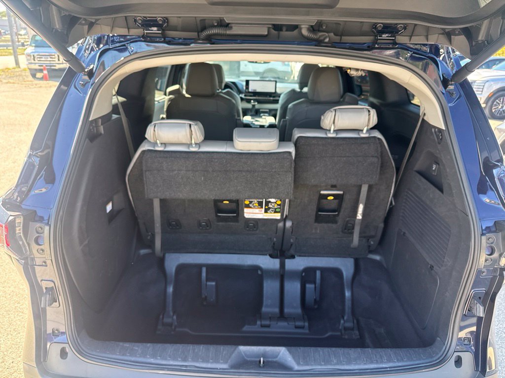 Used 2025 Toyota Sienna XLE w/ XLE Plus Package AWD/4WD image 26