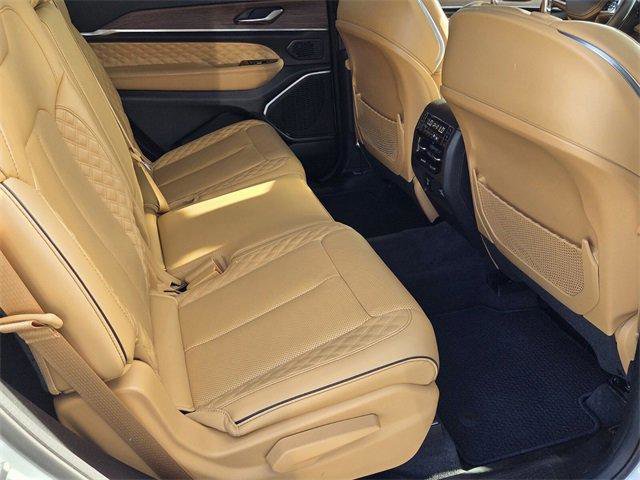 Used 2023 Jeep Grand Cherokee L Summit w/ Advanced Protech Group IV image 15