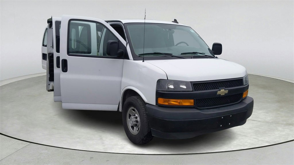 Used 2019 Chevrolet Express 3500 Extended w/ Driver Convenience Package image 8