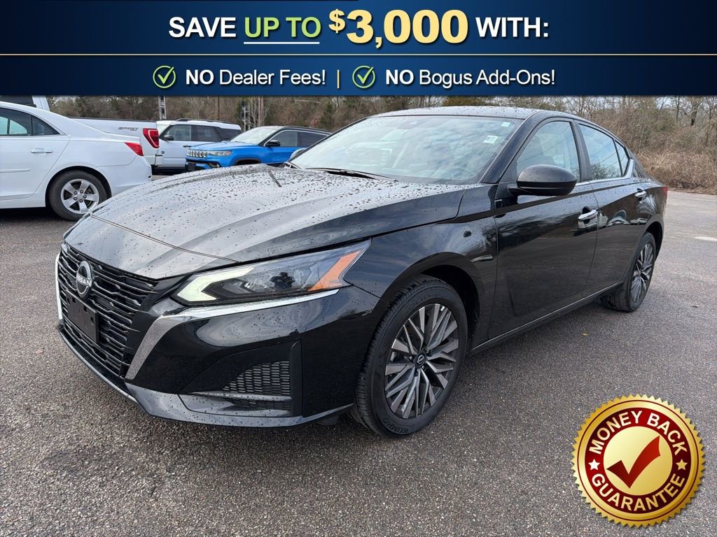 Used 2025 Nissan Altima 2.5 SV image 1