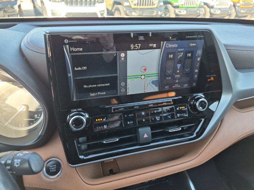 Used 2021 Toyota Highlander Platinum image 14