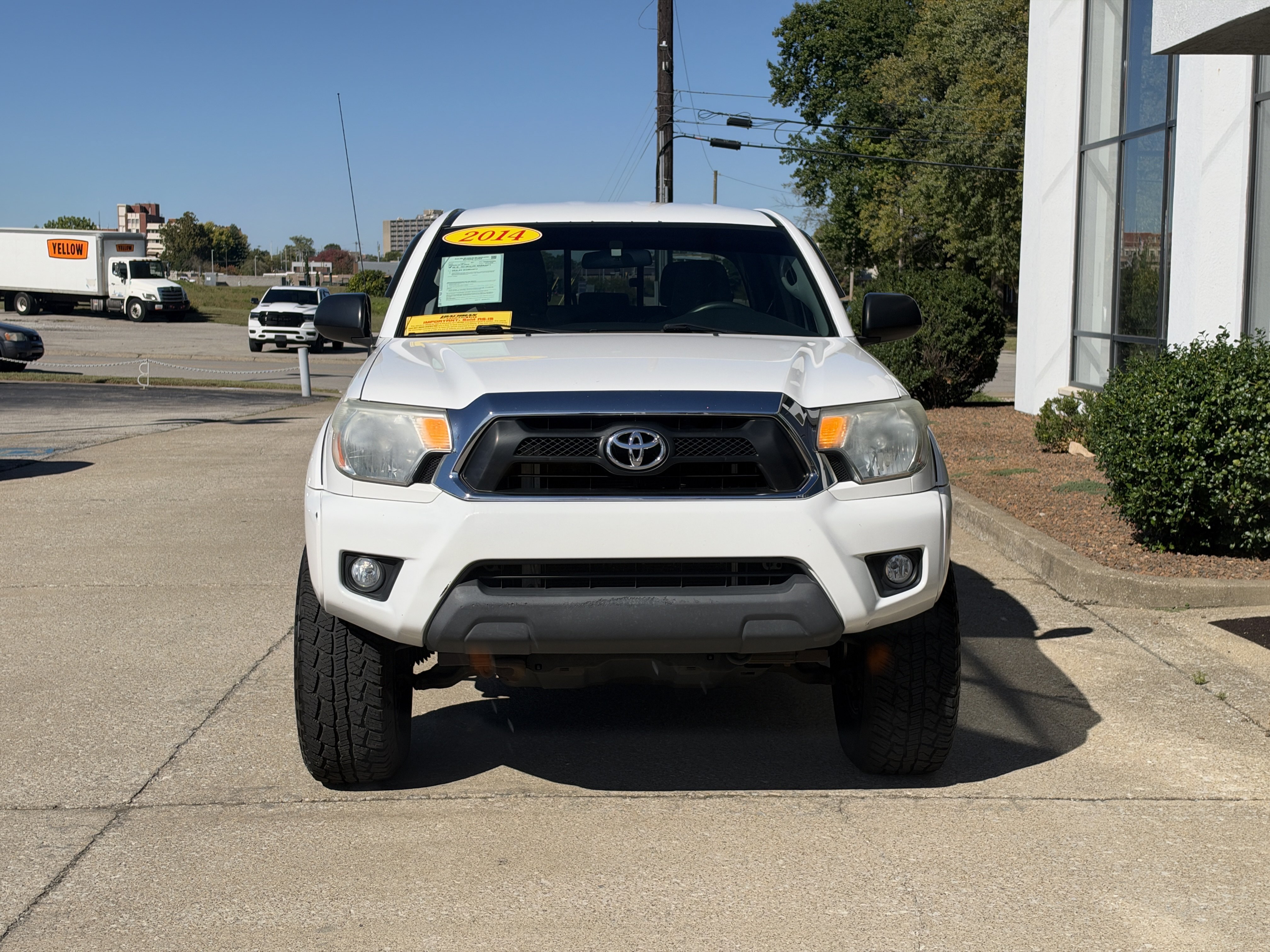 Used 2014 Toyota Tacoma 4x4 Double Cab w/ TRD Off-Road Package image 16