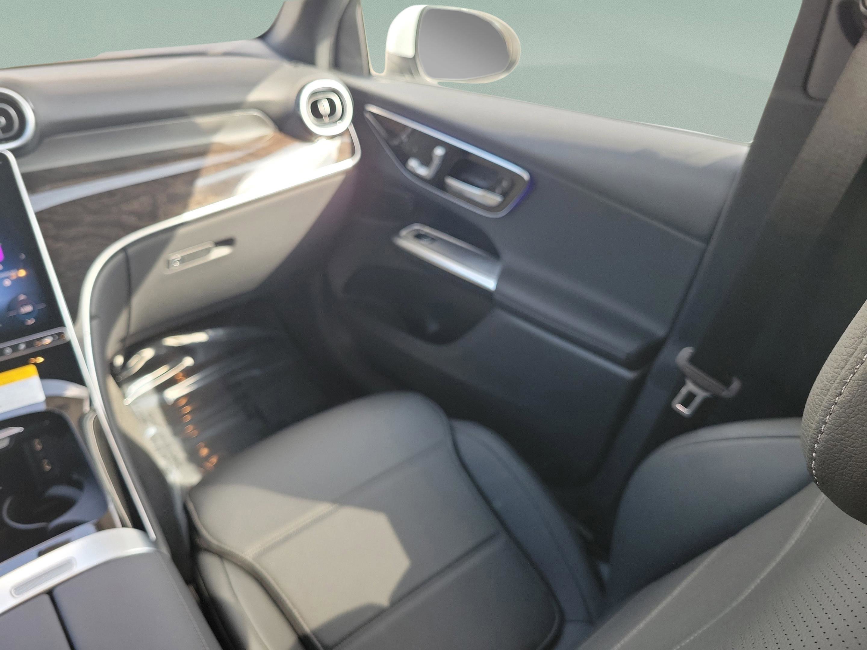 Certified 2026 Mercedes-Benz GLC 300 image 9