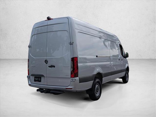 Used 2024 Mercedes-Benz Sprinter 2500 image 5