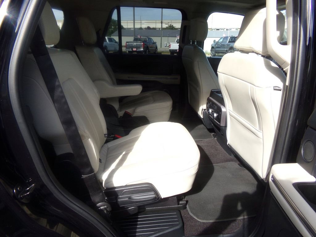 Used 2021 Ford Expedition Platinum image 27