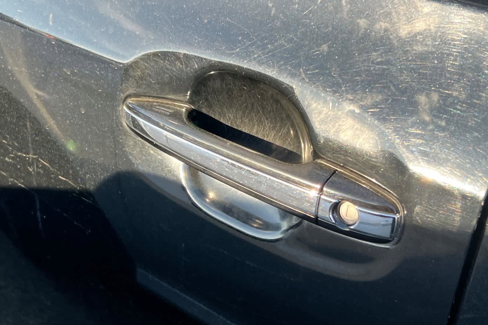 Used 2015 Toyota Sienna XLE image 7
