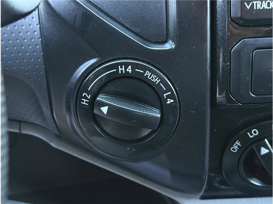 Used 2013 Toyota Tacoma 4x4 Access Cab w/ Convenience Pkg image 14