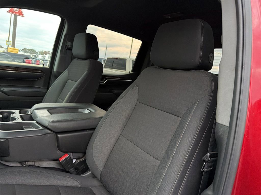Used 2024 GMC Sierra 1500 Elevation image 11