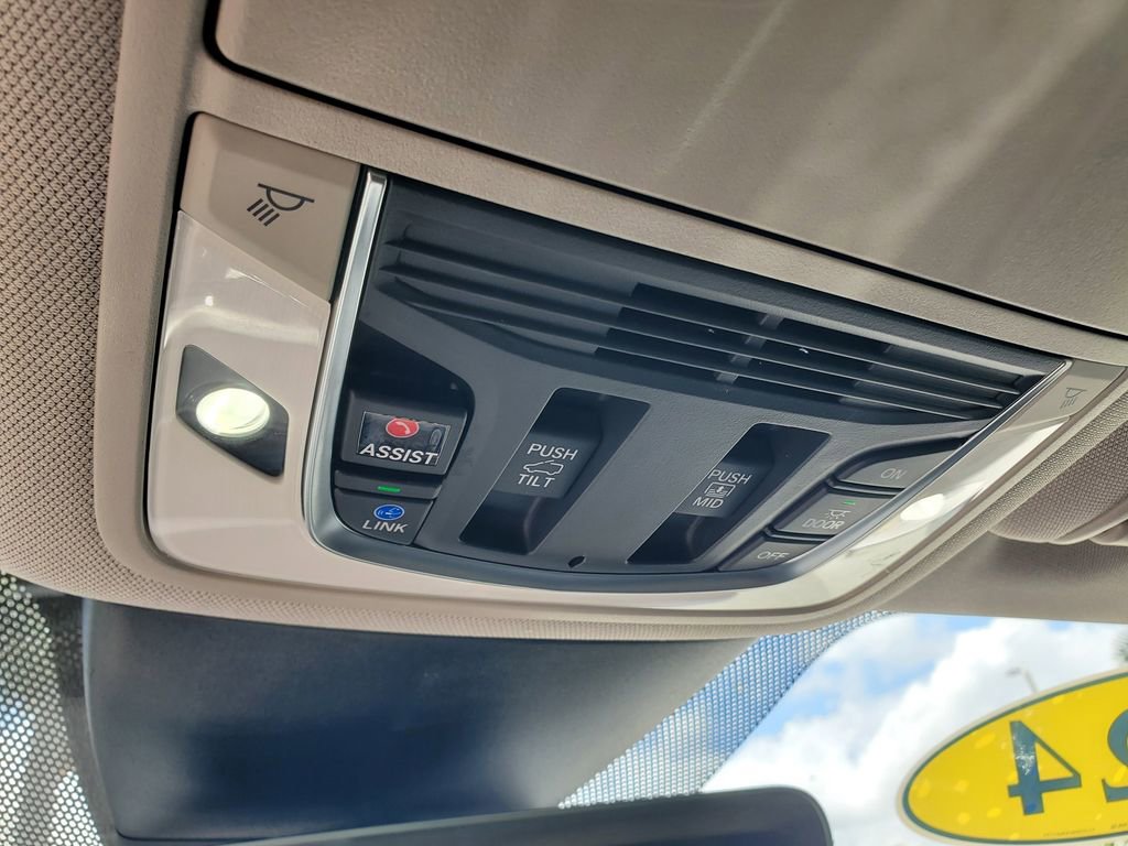 Used 2024 Acura MDX FWD image 35