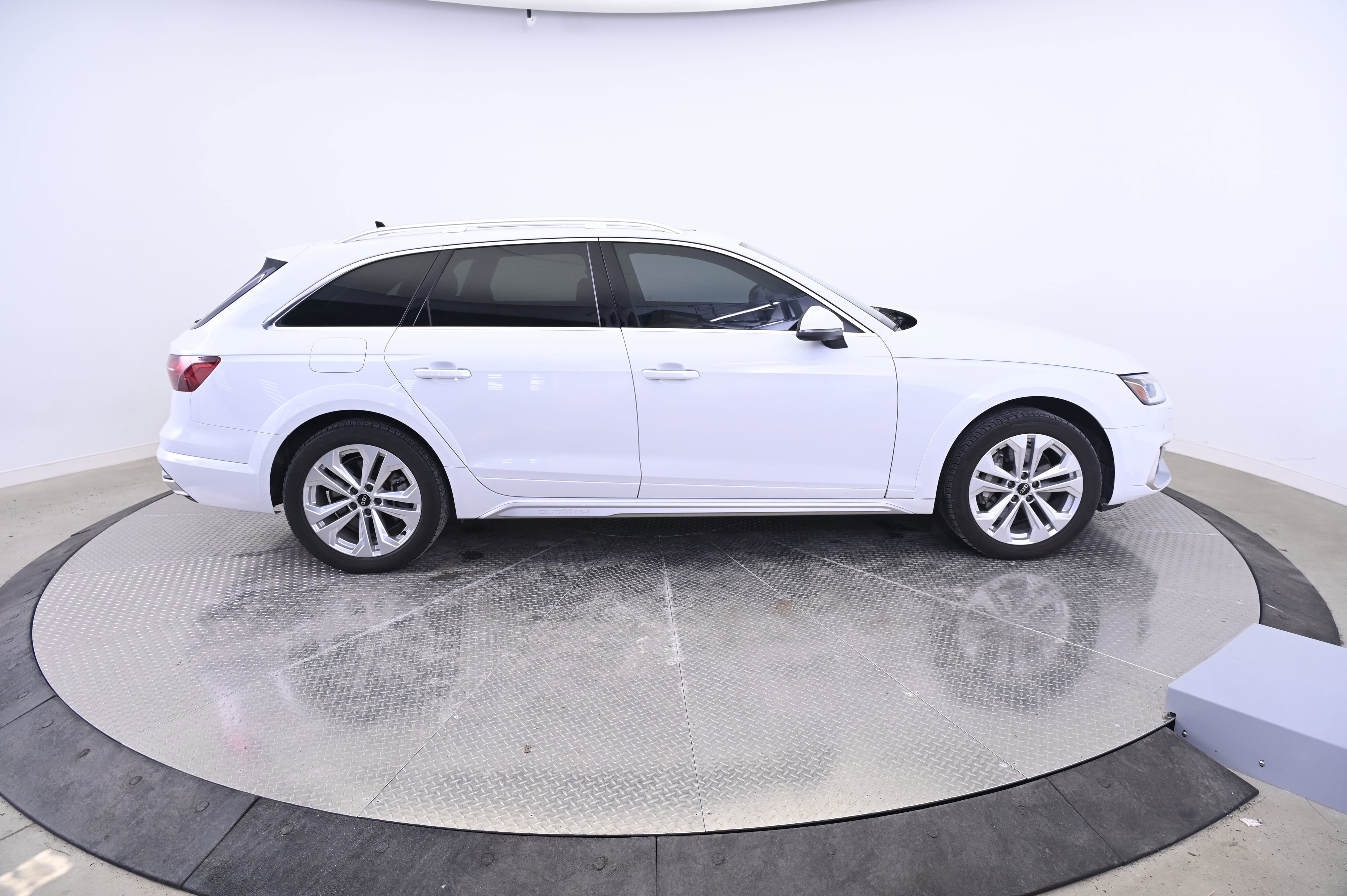 Used 2022 Audi A4 2.0T allroad Premium Plus w/ Premium Plus Package image 8