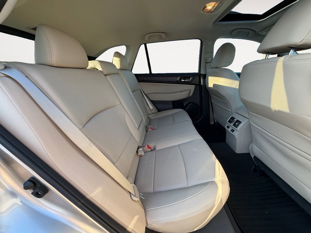 Used 2017 Subaru Outback 2.5i Limited image 15