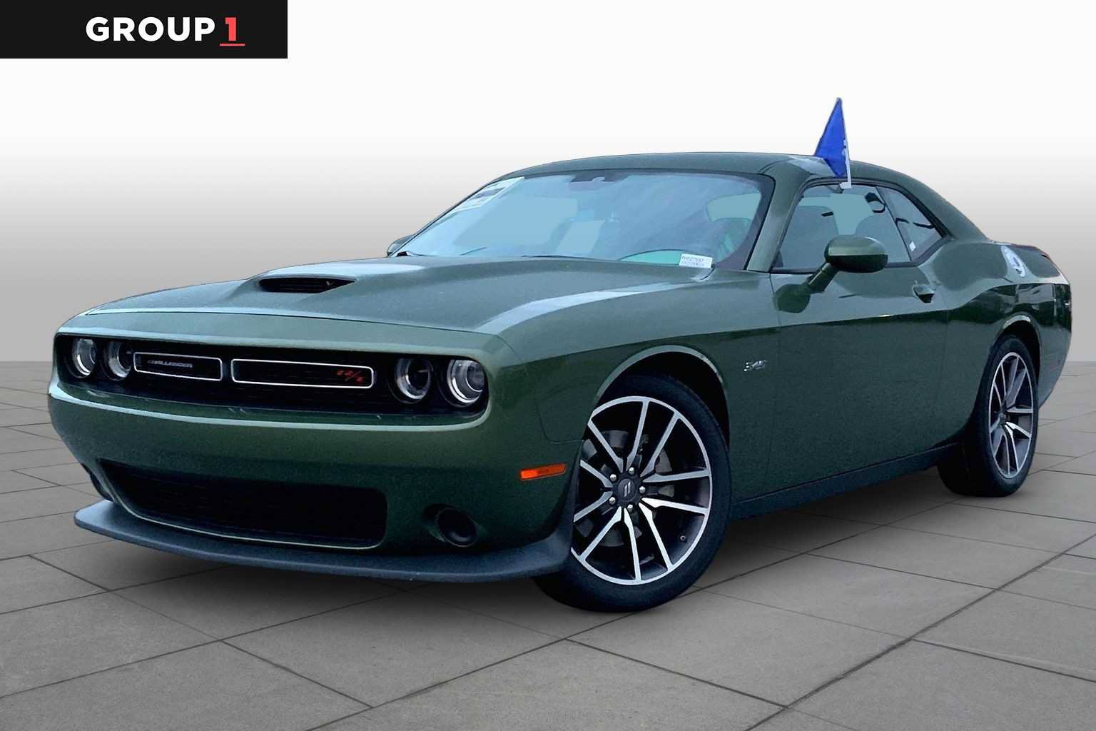 Used 2023 Dodge Challenger R/T RWD image 1