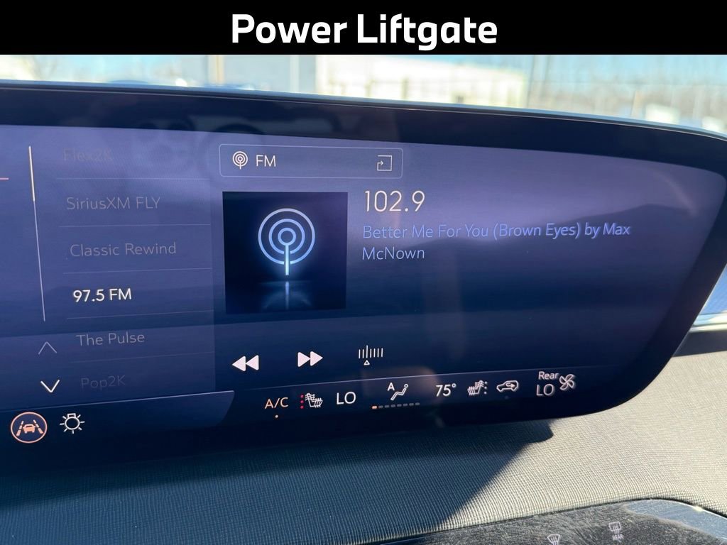 Used 2025 Buick Enclave Sport Touring w/ Power Package image 15