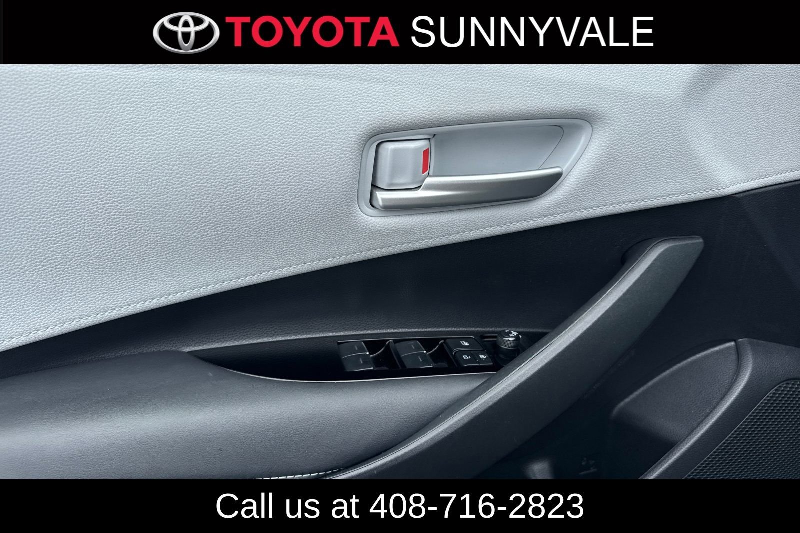 Used 2023 Toyota Corolla SE w/ SE Premium Package image 17