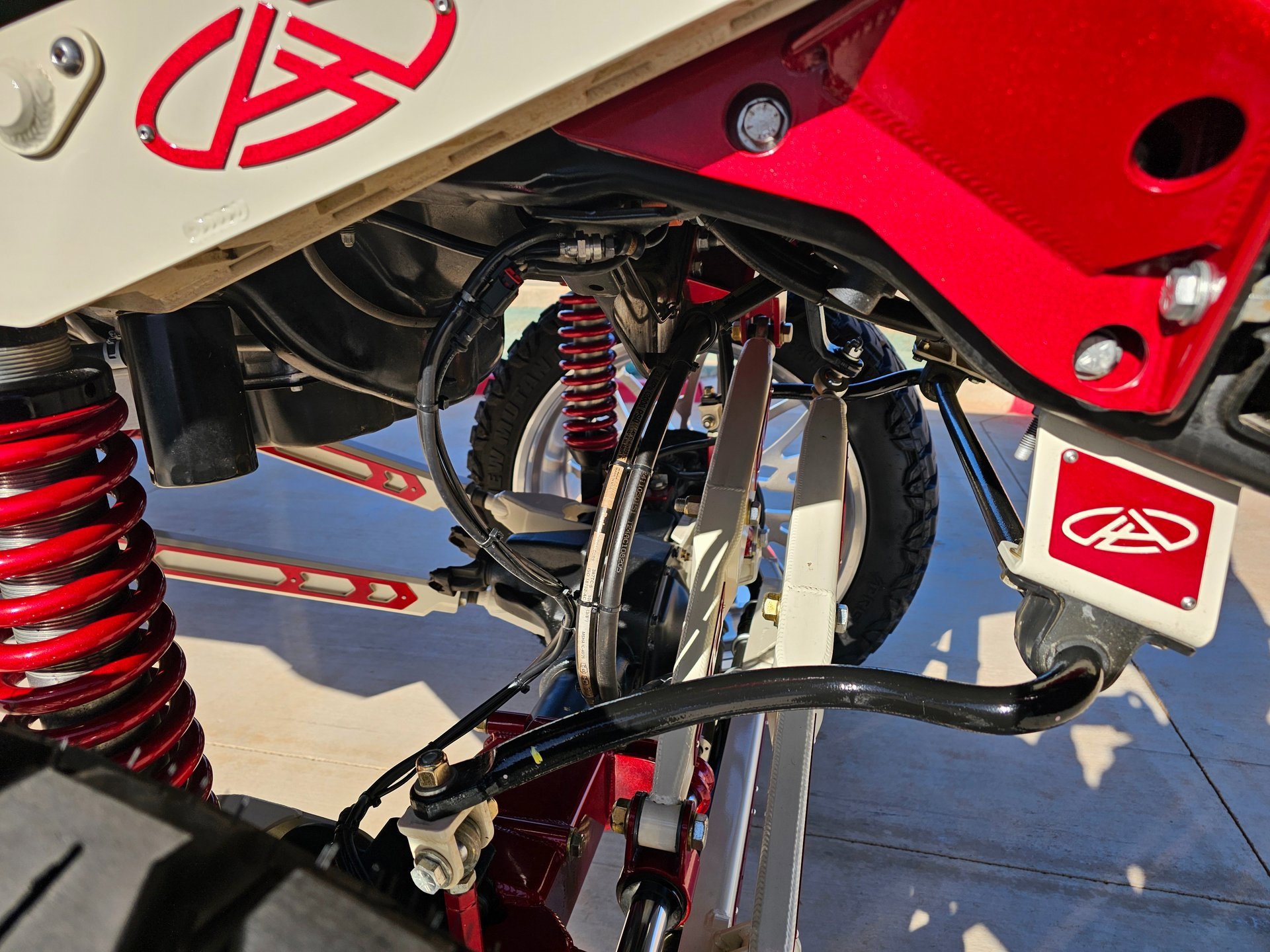 Used 2025 Ford F250 Platinum w/ FX4 Off-Road Package image 36