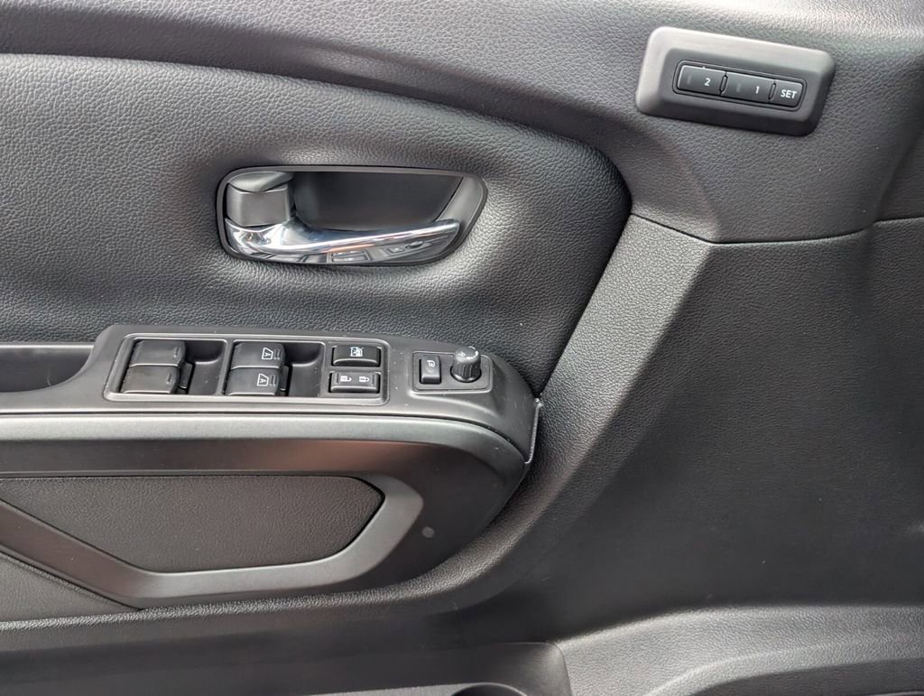 Certified 2023 Nissan Titan PRO-4X w/ Pro-4x Convenience Package AWD/4WD image 25
