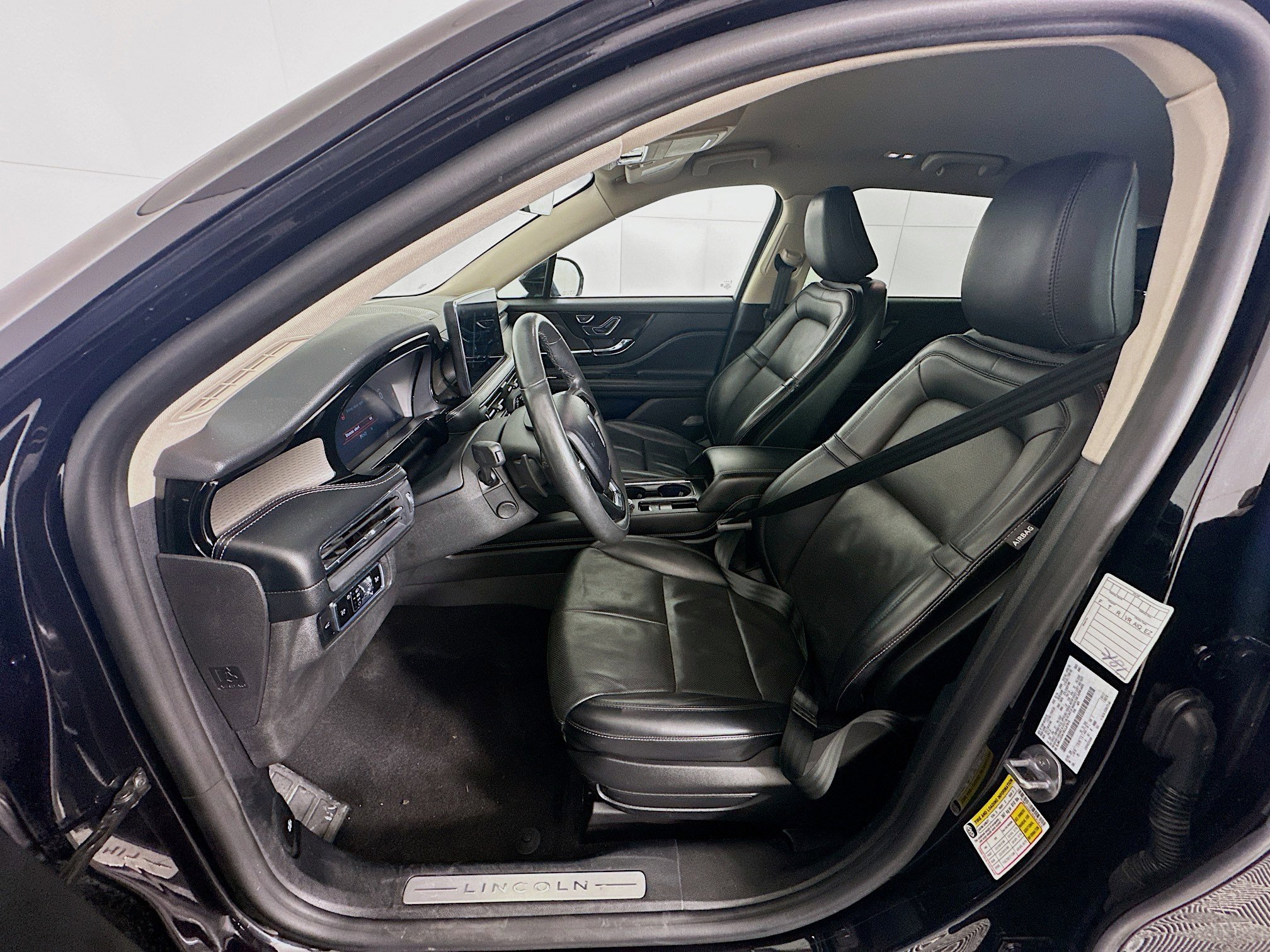 Used 2024 Lincoln Corsair Reserve w/ Equipment Group 201A image 13