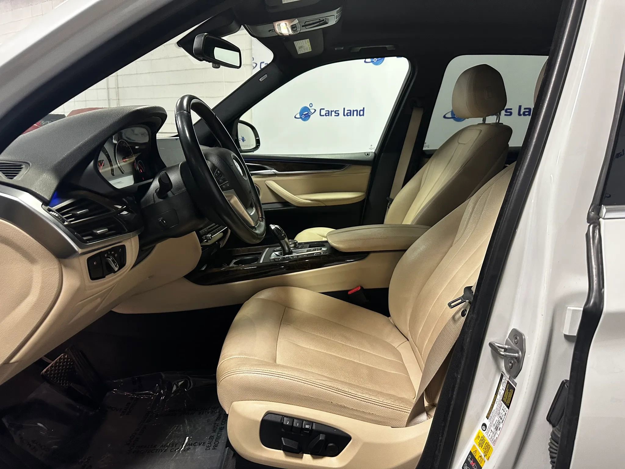 Used 2017 BMW X5 xDrive40e image 9