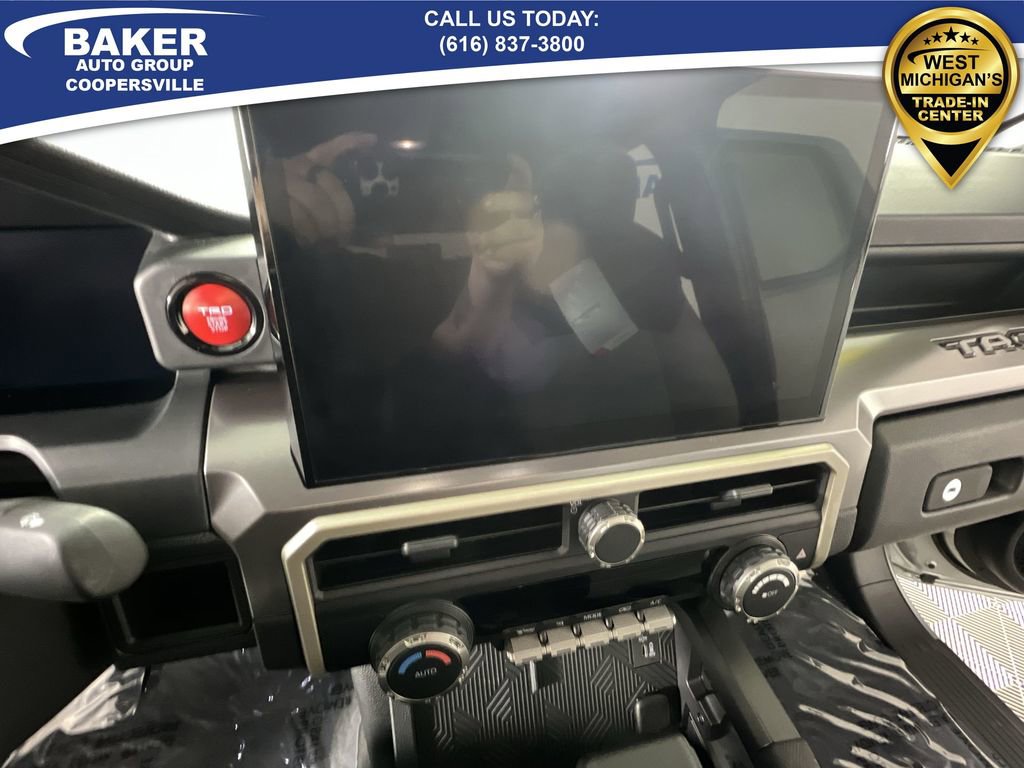 Used 2024 Toyota Tacoma TRD Sport image 12