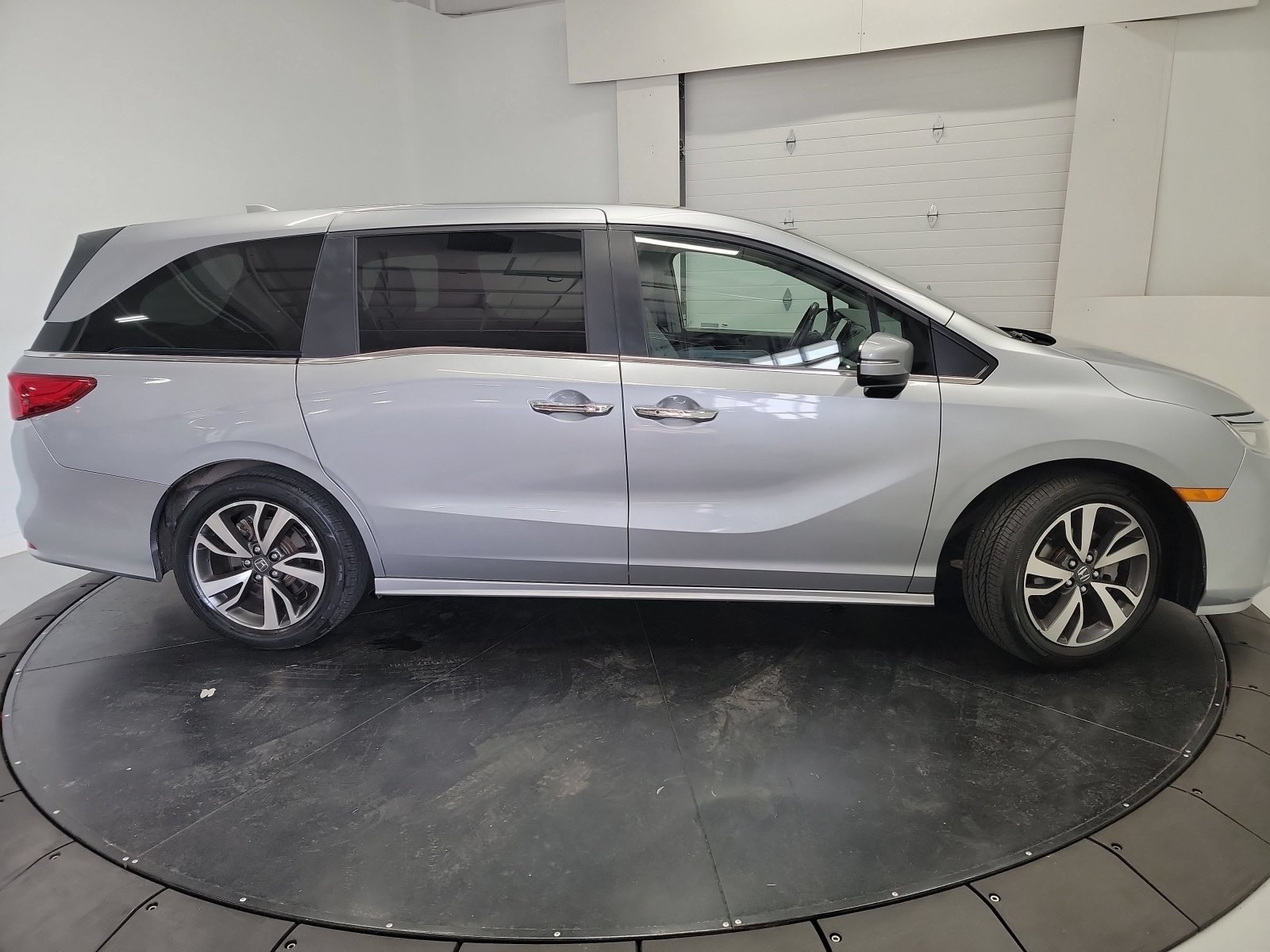 Certified 2023 Honda Odyssey Touring image 11