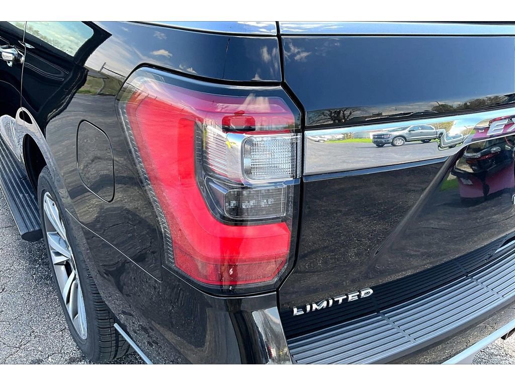 Used 2020 Ford Expedition Limited w/ Equipment Group 302A AWD/4WD image 31