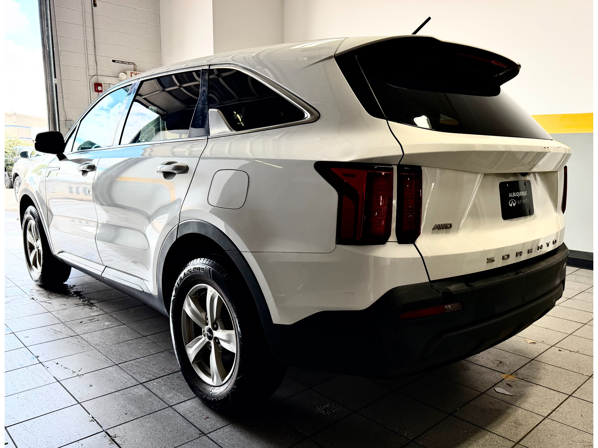 Used 2022 Kia Sorento LX AWD/4WD image 9