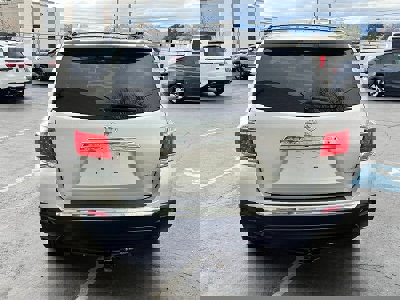 Used 2011 Toyota Highlander SE image 6