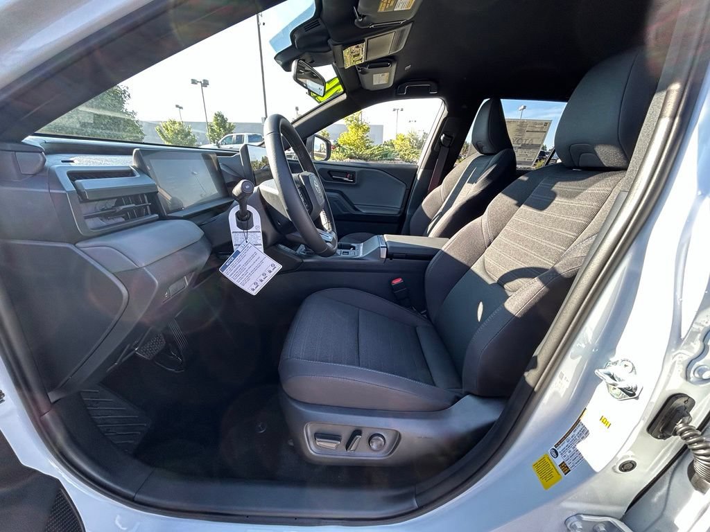 Used 2026 Toyota RAV4 SE AWD/4WD image 10