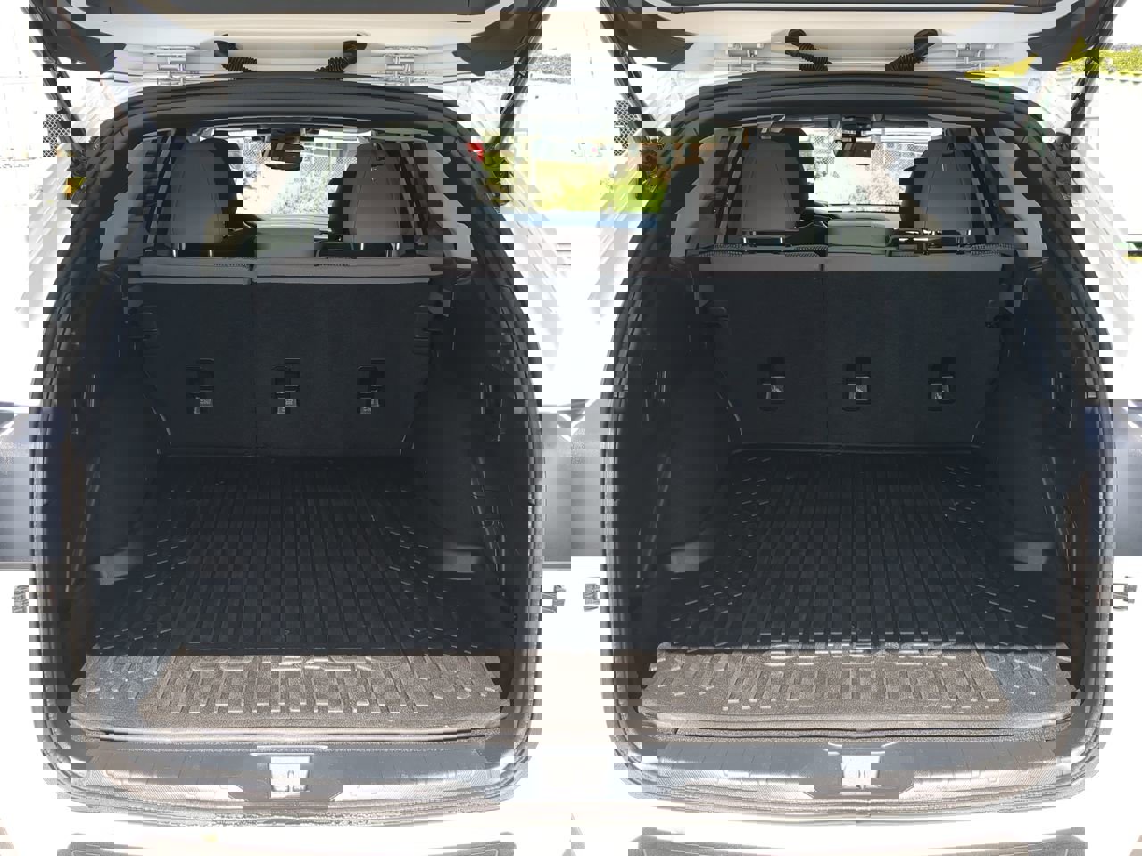 Used 2024 Subaru Outback Premium image 11