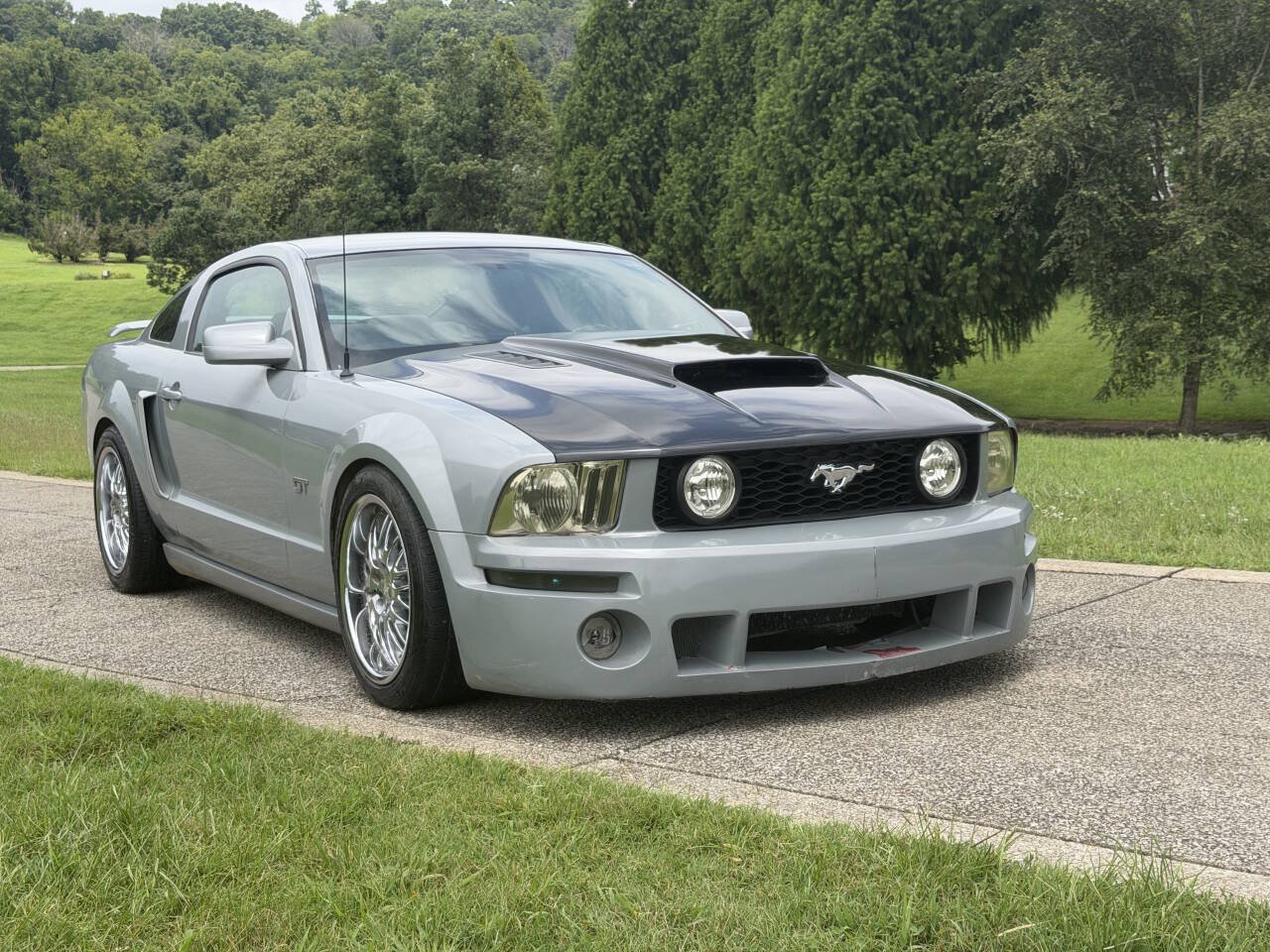Used 2005 Ford Mustang GT Premium RWD image 17
