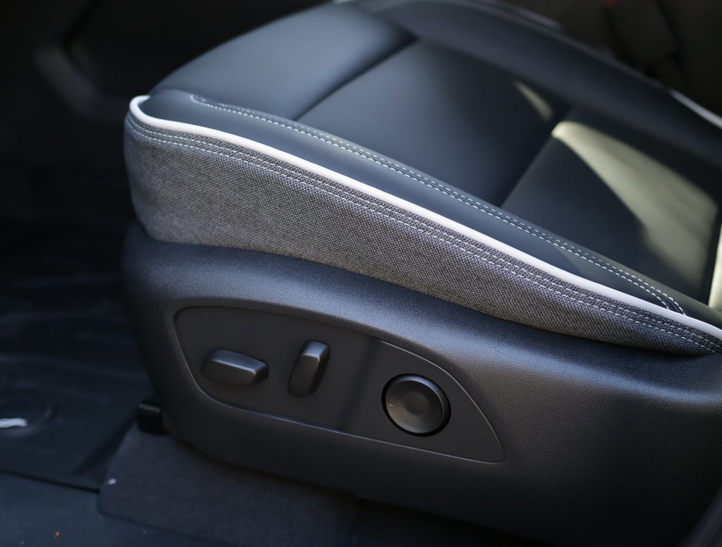 New 2026 GMC Sierra EV Elevation image 23