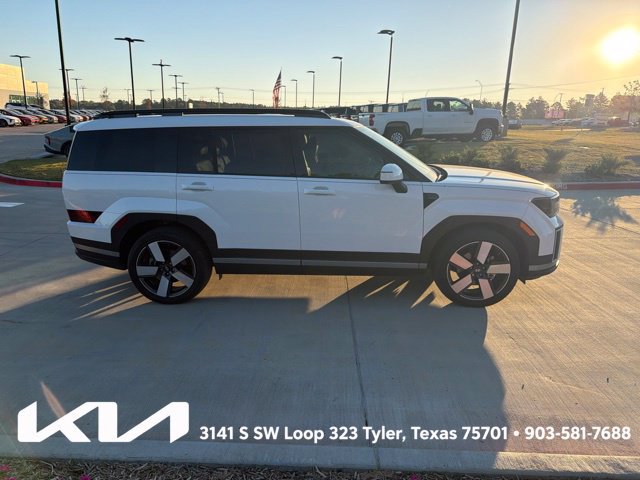 Used 2025 Hyundai Santa Fe Limited FWD image 13