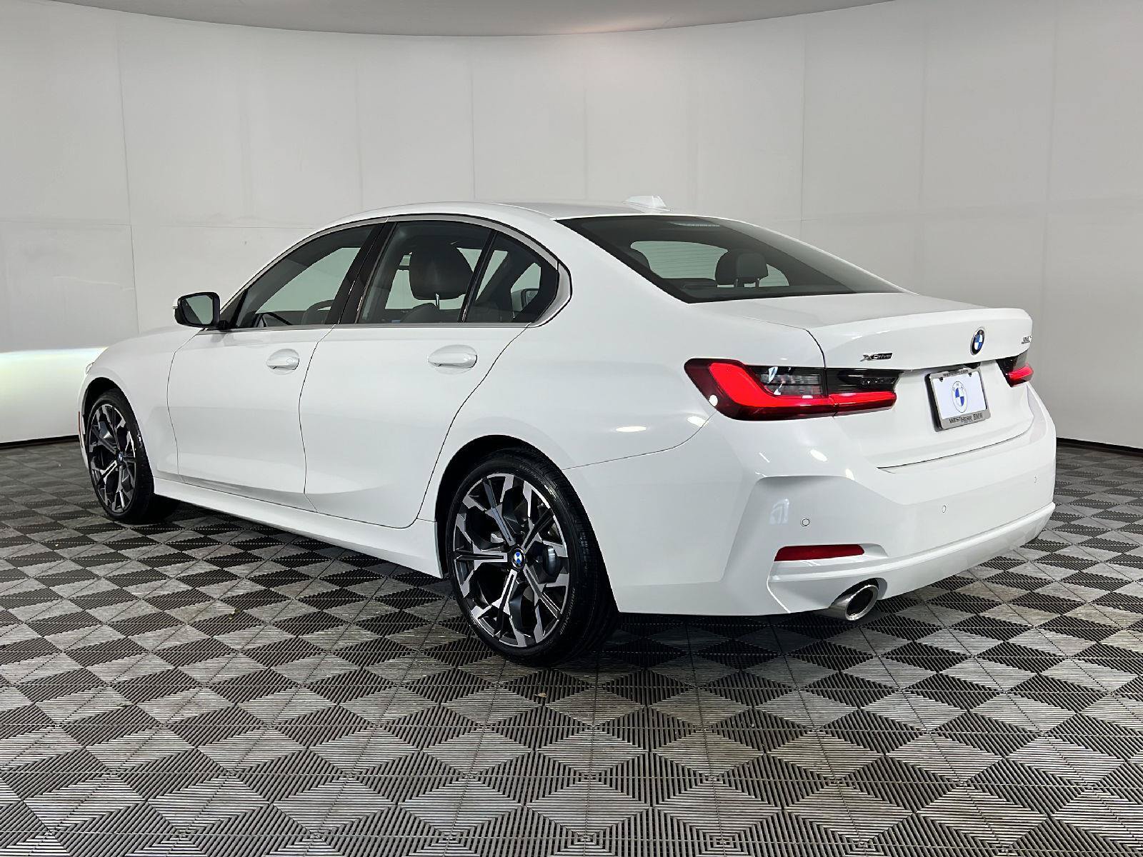 New 2026 BMW 330i xDrive Sedan AWD/4WD image 5