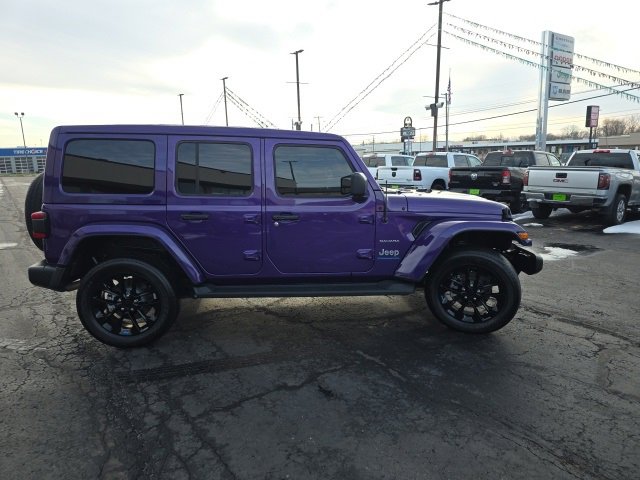 Used 2023 Jeep Wrangler Unlimited Sahara w/ Cold Weather Group image 8