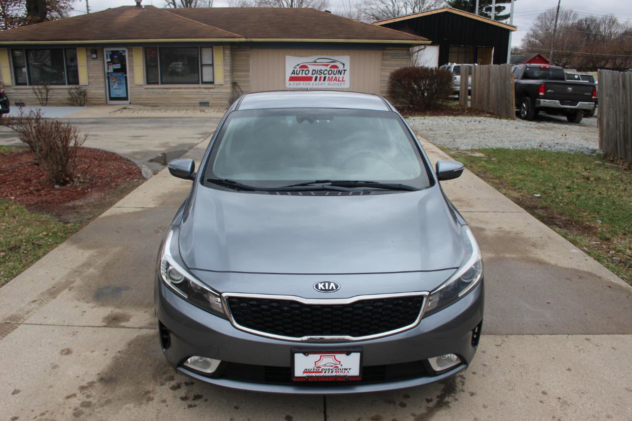 Used 2017 Kia Forte S w/ S Technology Package image 4