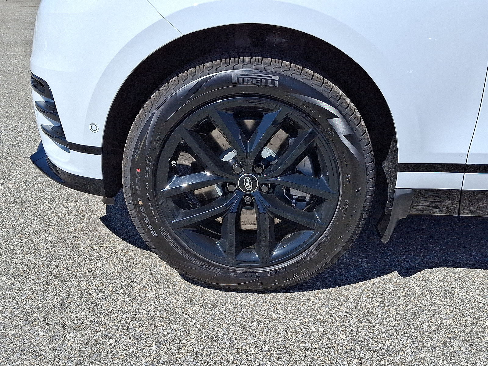 Certified 2026 Land Rover Range Rover Velar Dynamic SE image 2