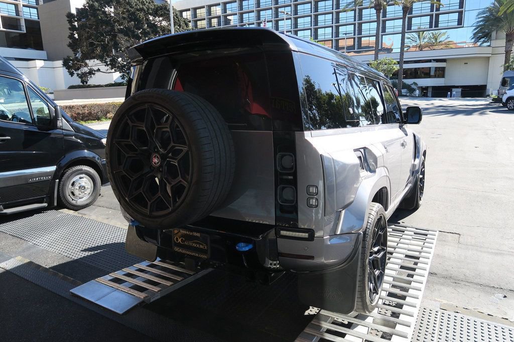 Used 2024 Land Rover Defender 110 X-Dynamic SE image 57