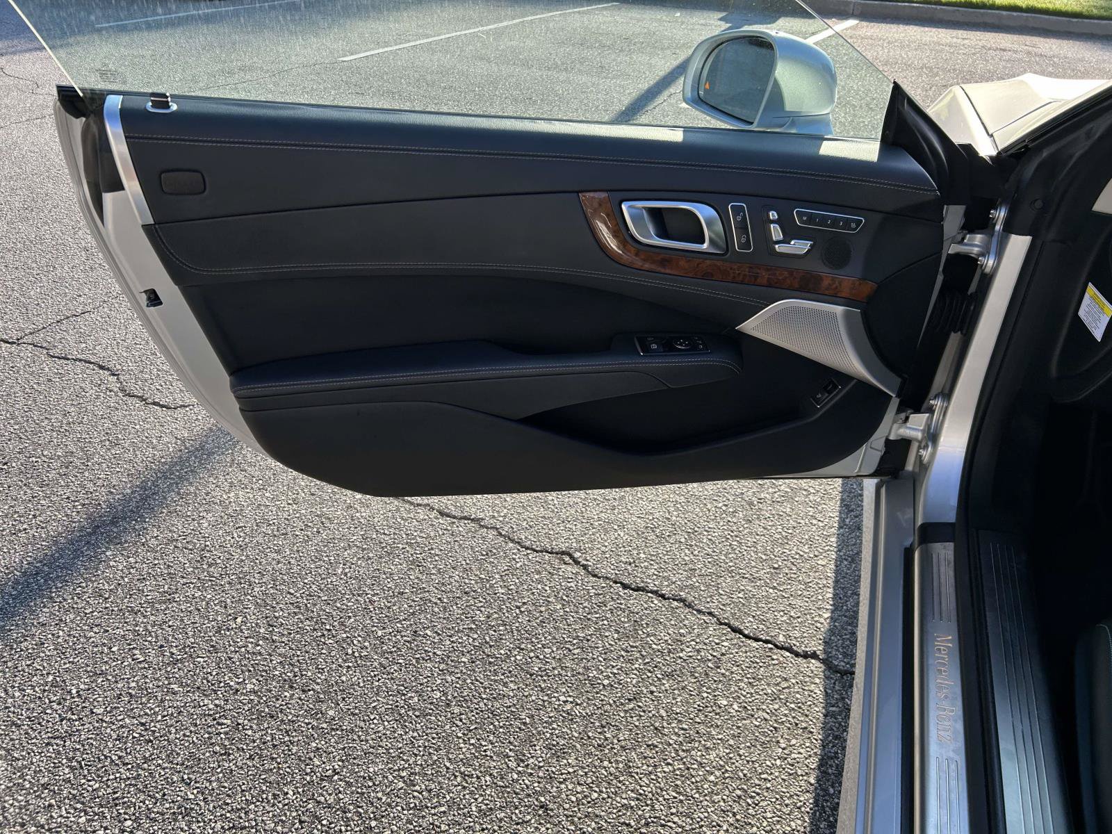 Used 2013 Mercedes-Benz SL 550 image 25