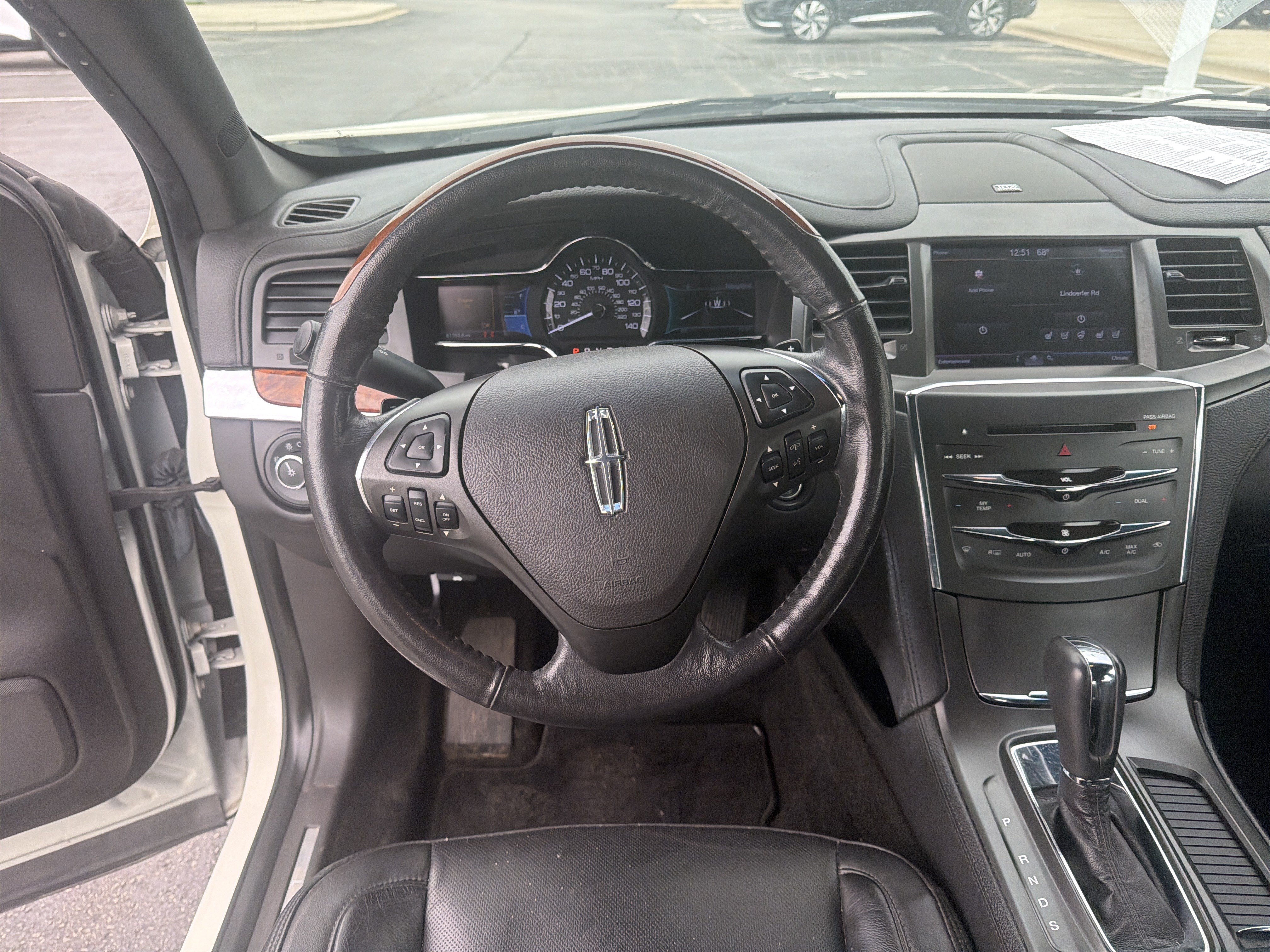 Used 2013 Lincoln MKS AWD image 24