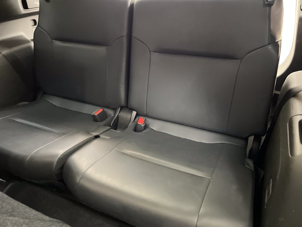 Used 2025 Mitsubishi Outlander SE AWD/4WD image 23
