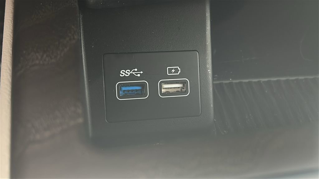 Used 2023 Genesis G80 2.5T w/ Advanced Package image 28