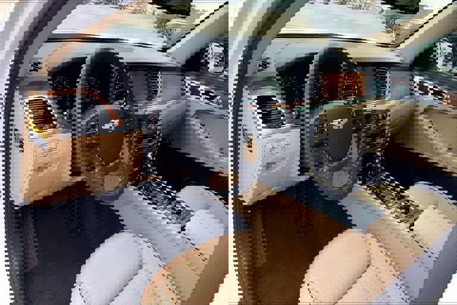 Used 2016 Hyundai Genesis 3.8 w/ Option Group 04 RWD image 17