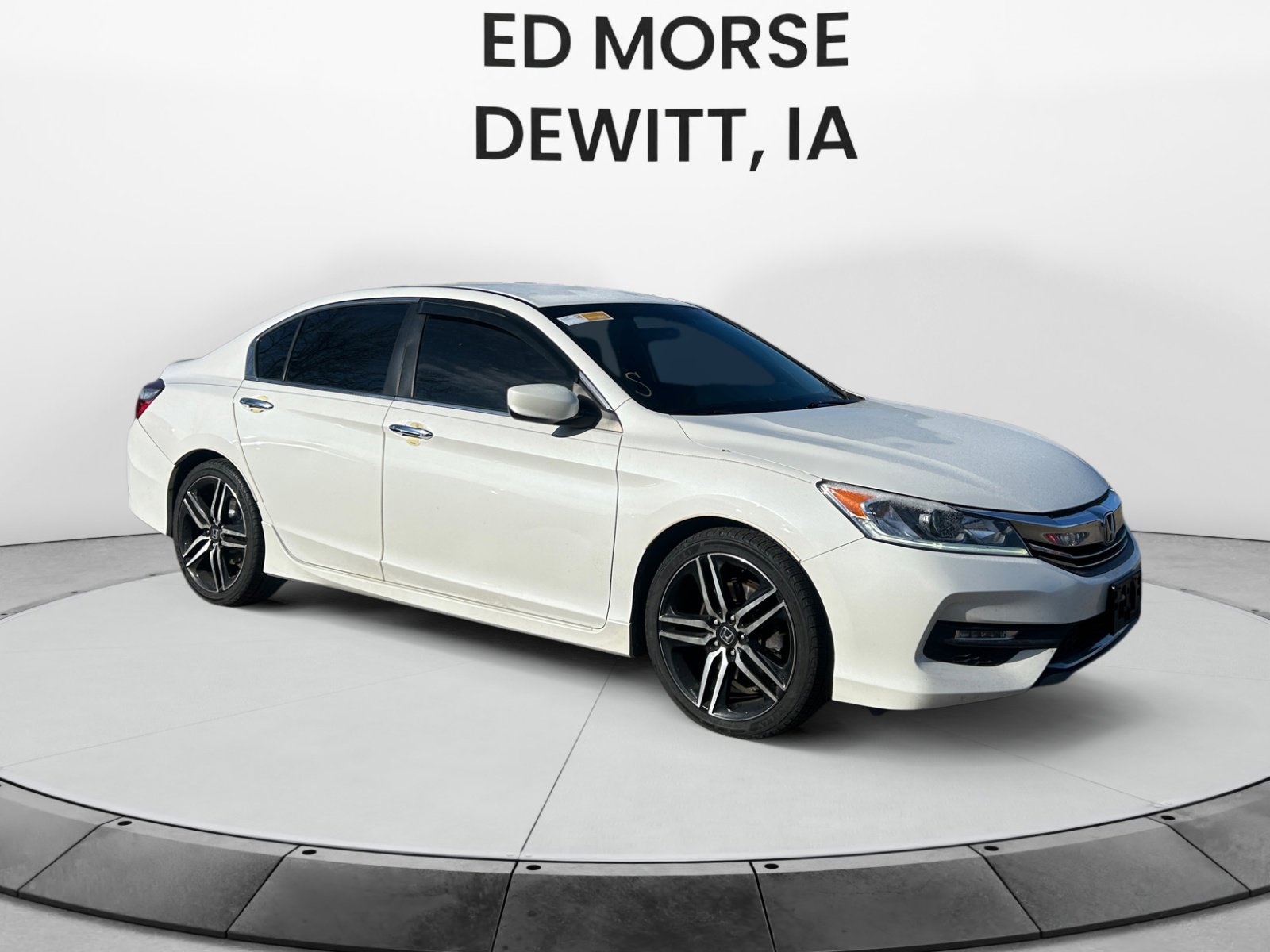 Used 2017 Honda Accord Sport image 7