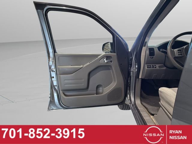 Certified 2017 Nissan Frontier SV image 34