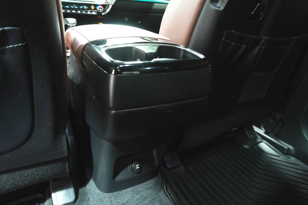 Used 2024 Kia Telluride SX AWD/4WD image 16