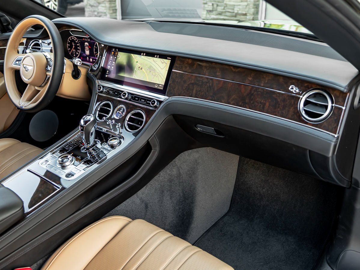 Used 2021 Bentley Continental GT image 31