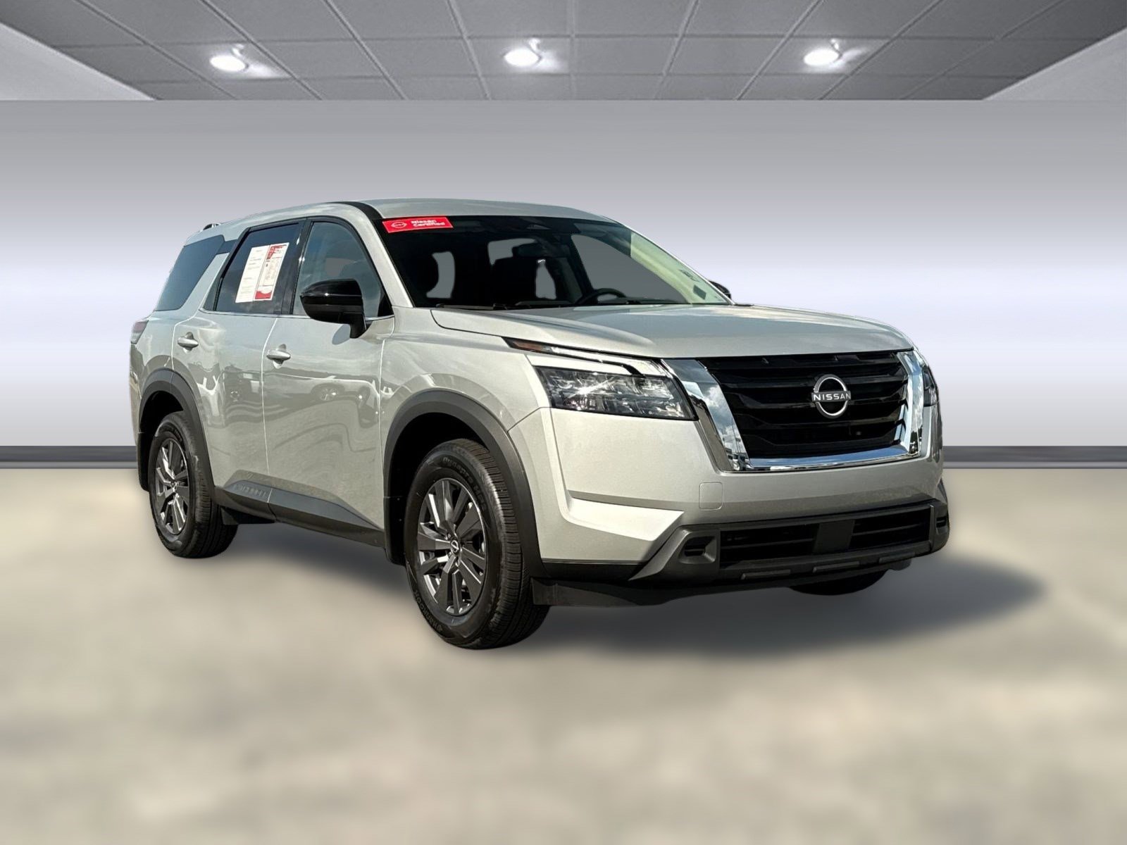 Certified 2025 Nissan Pathfinder S image 6
