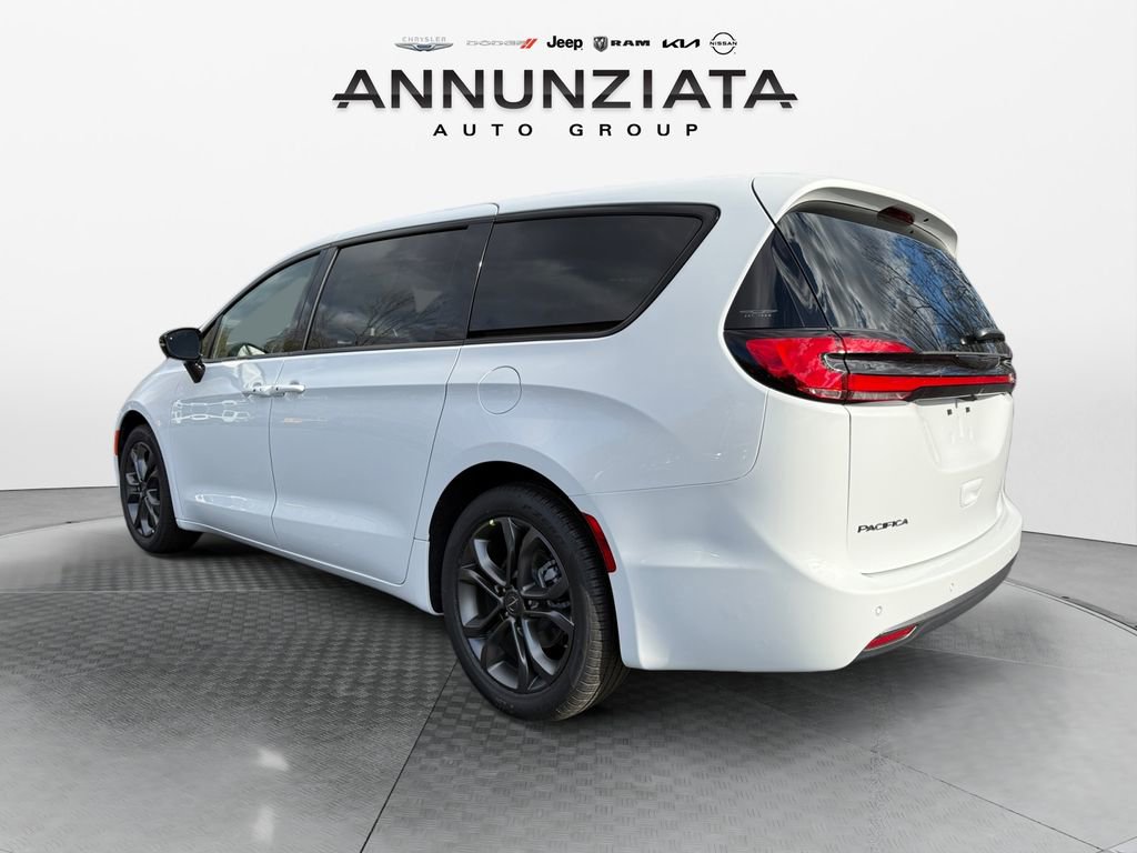 New 2026 Chrysler Pacifica Select FWD image 3