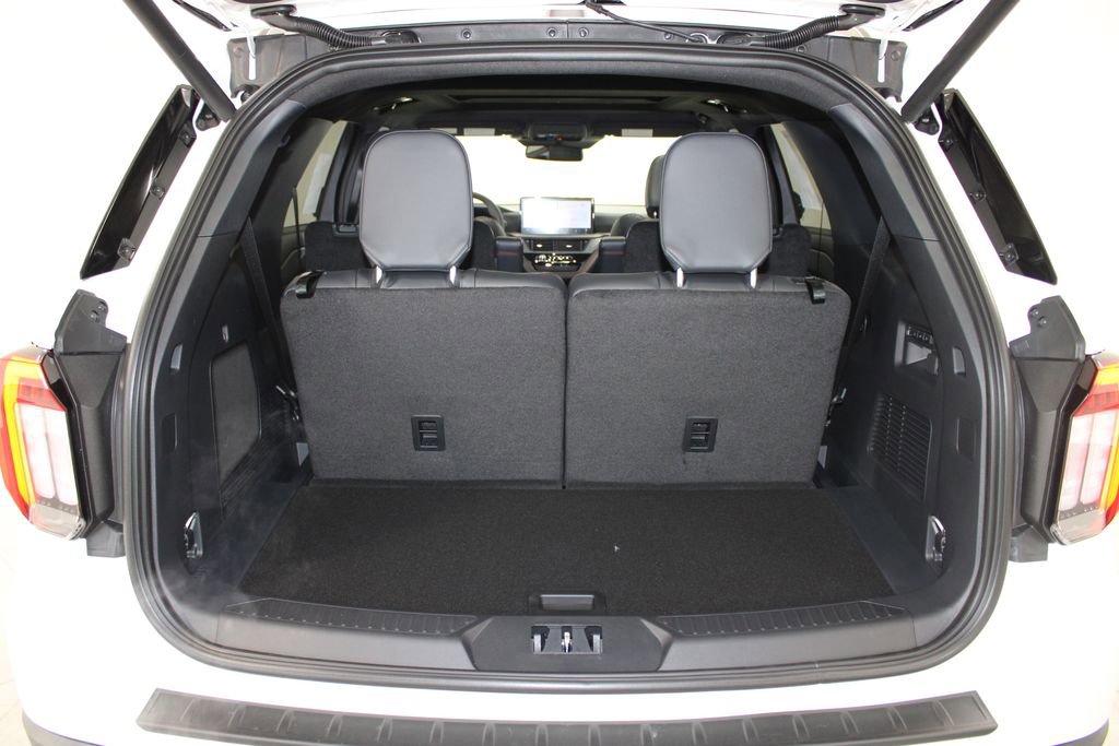 New 2026 Ford Explorer ST image 15